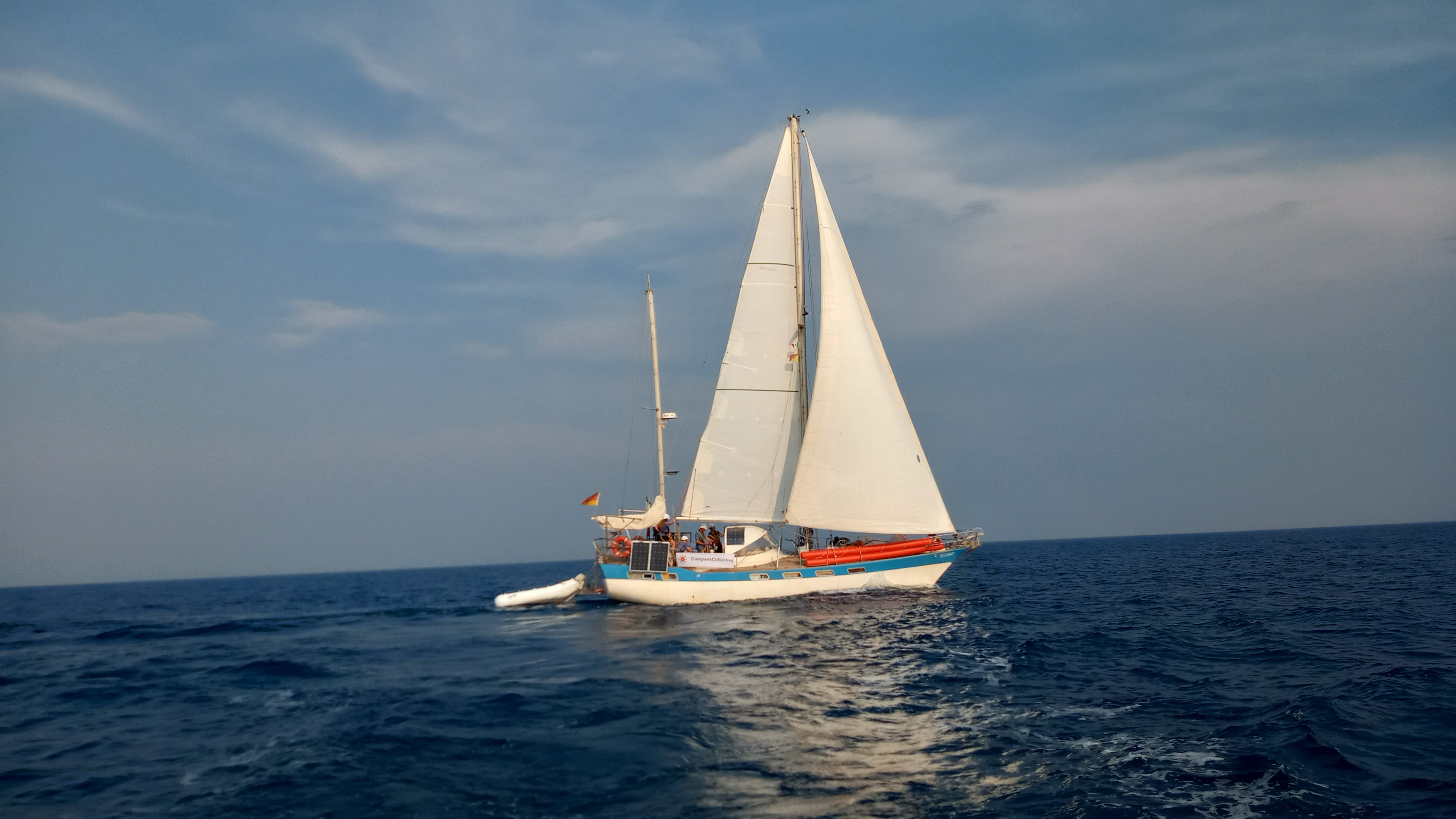 klp25_02.06._mit-einem-segelboot_compasscollective_03.jpg