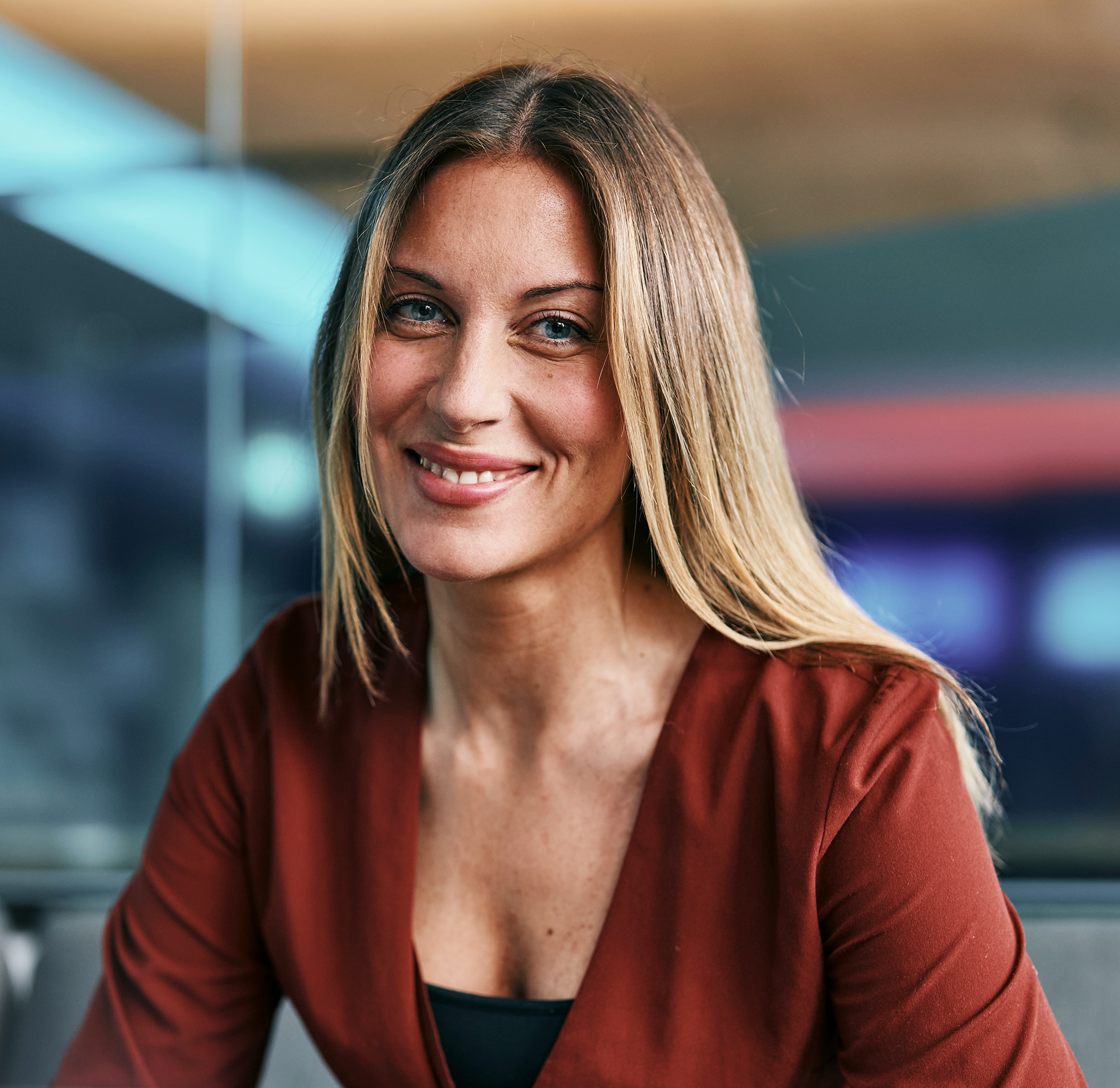 250311-13_starfinanz_13_johanna_3816_rot_kleiner-1748173650.png